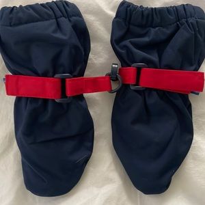 JoJo Maman Bebe water proof fleece lined mittens